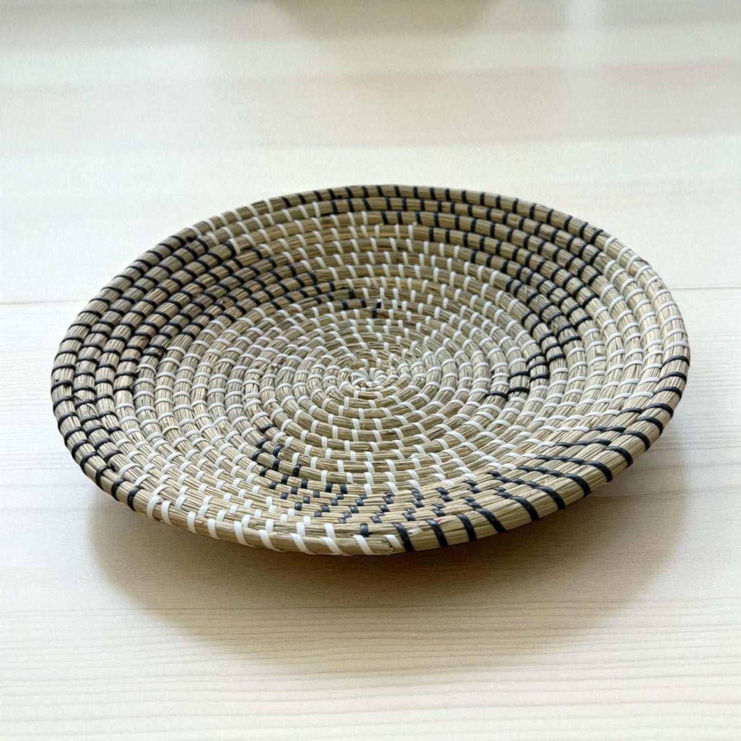 Hasır Dekoratif Sepet Siyah-Beyaz