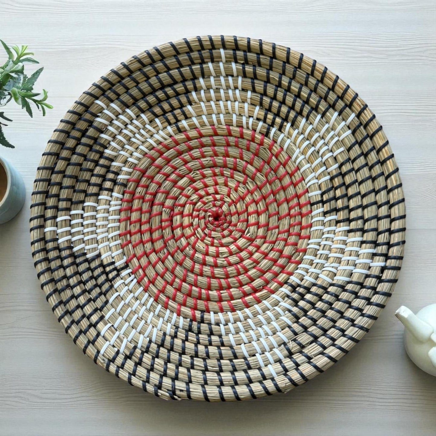 Hasır Dekoratif Sepet  Siyah-Beyaz-Kırmızı