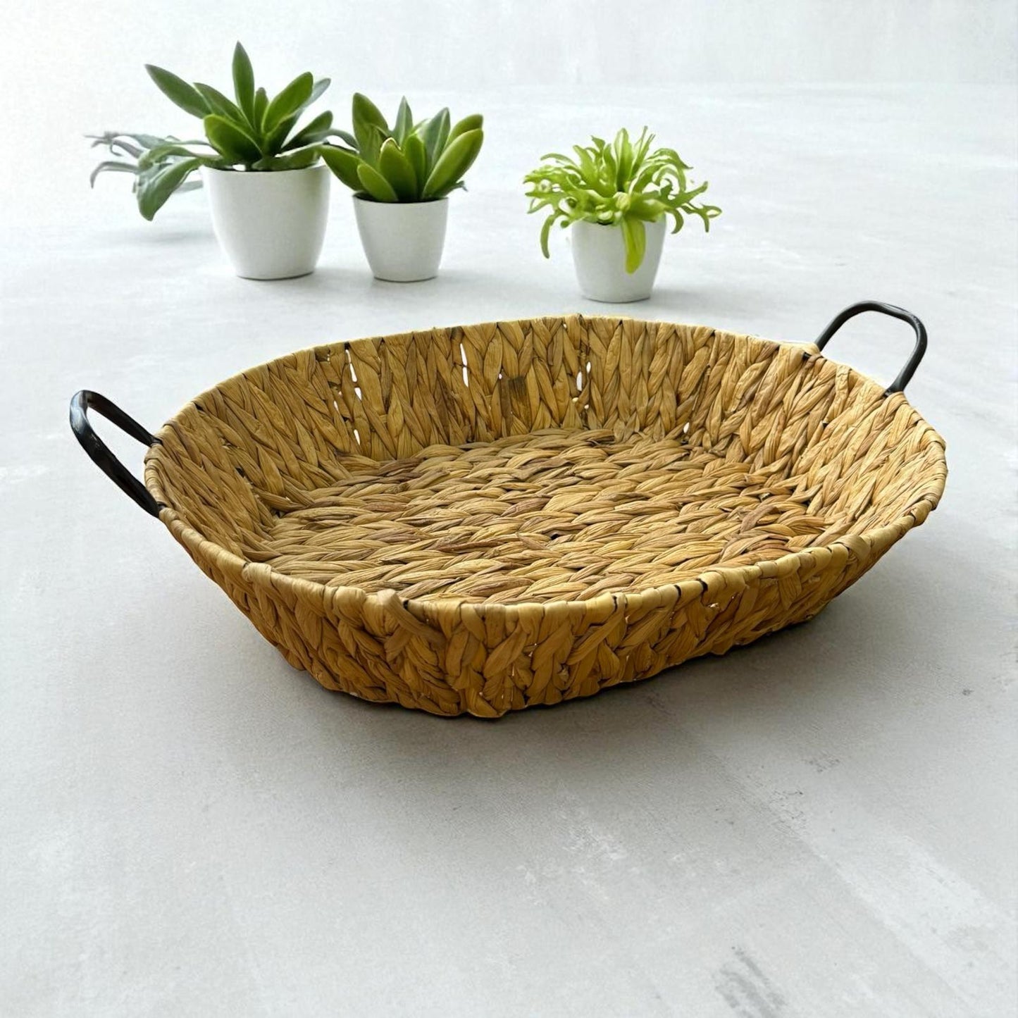 Doğal Su Sümbülü Hasır  El Örgüsü Tepsi – Kulplu Dekoratif Sepet