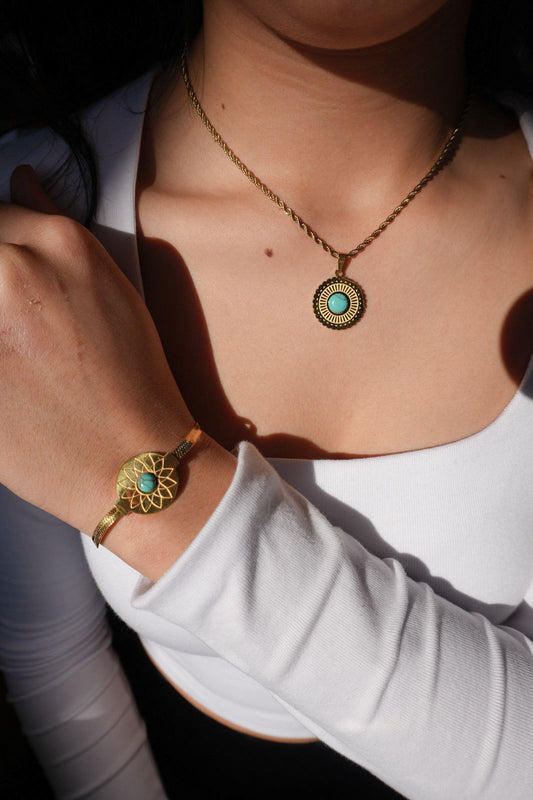 Turkuaz Taşlı Gold Kaplama Kolye & Bileklik Seti – Zarif ve Doğal Şıklık